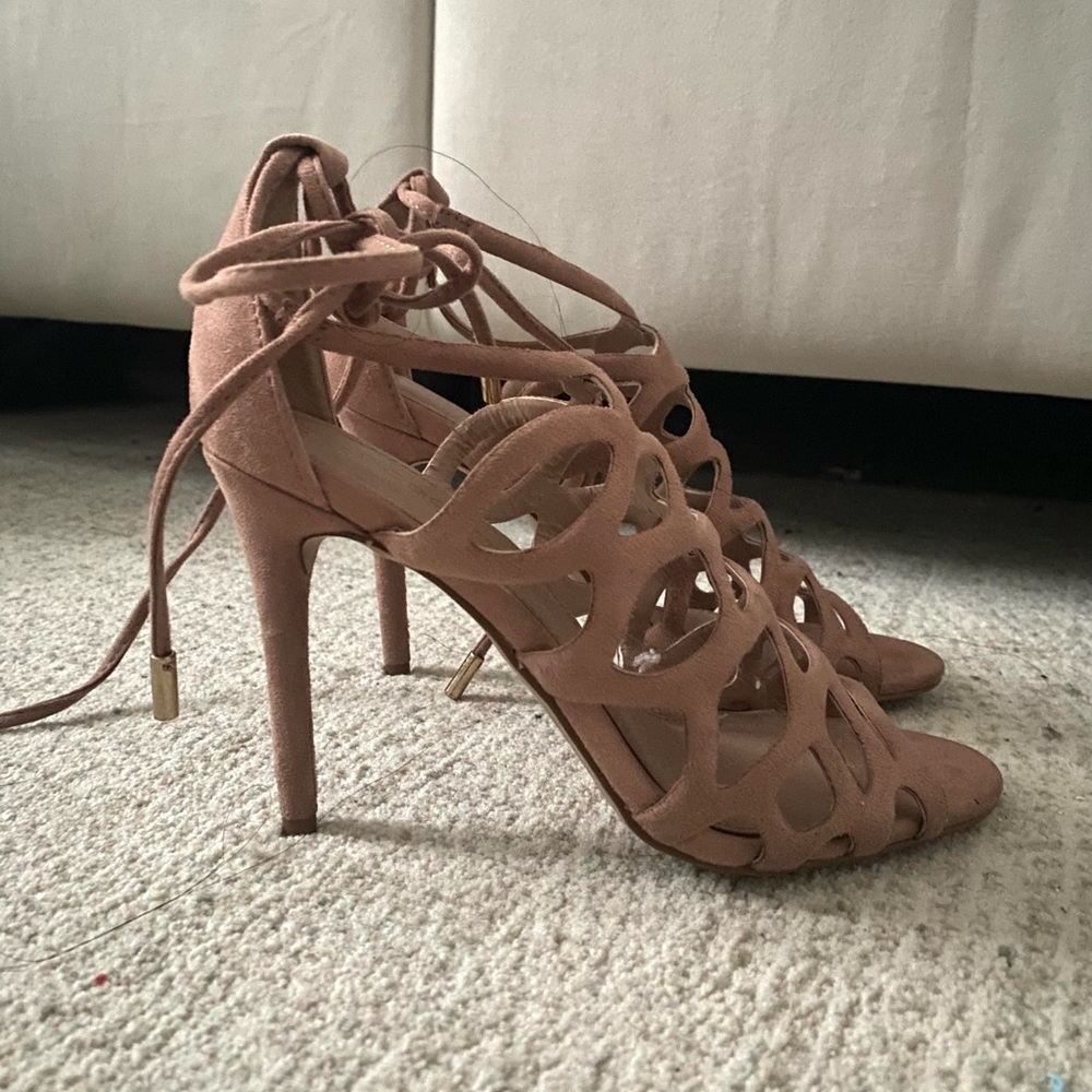 Mauve Heels